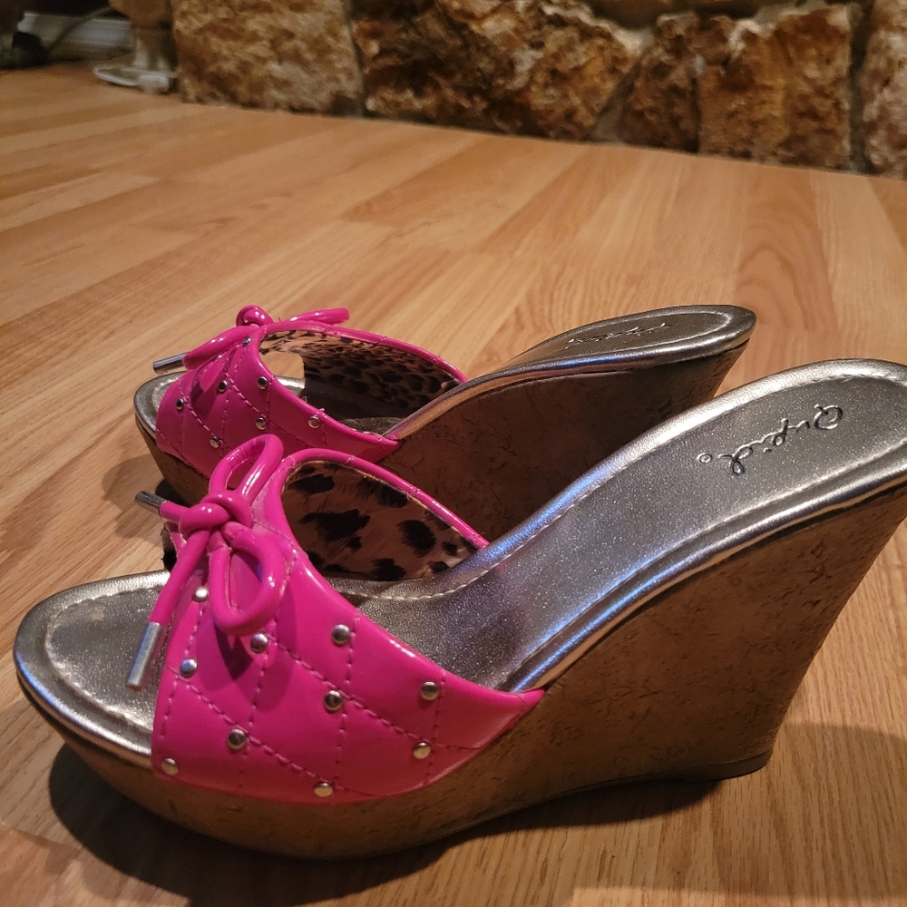 Qupid wedges. Barbie pink shoes!